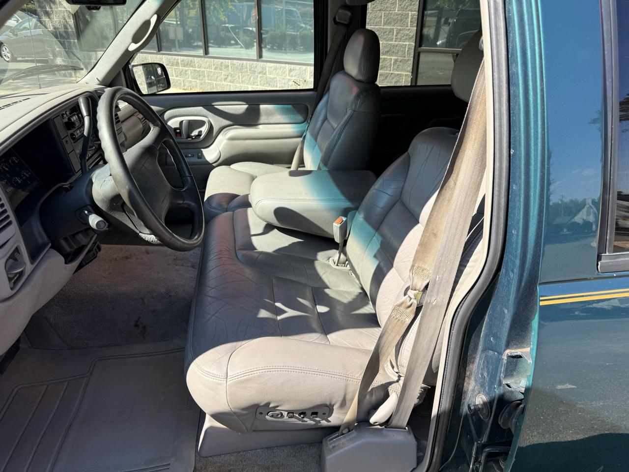 GMC Suburban 1500 4WD 1996