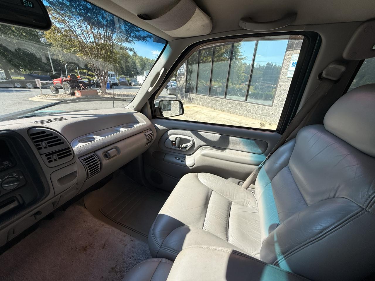 GMC Suburban 1500 4WD 1996