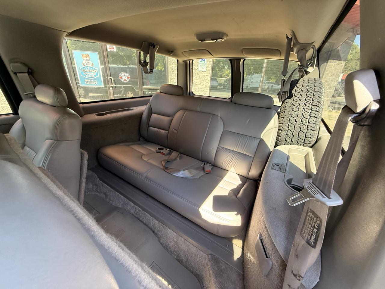 GMC Suburban 1500 4WD 1996