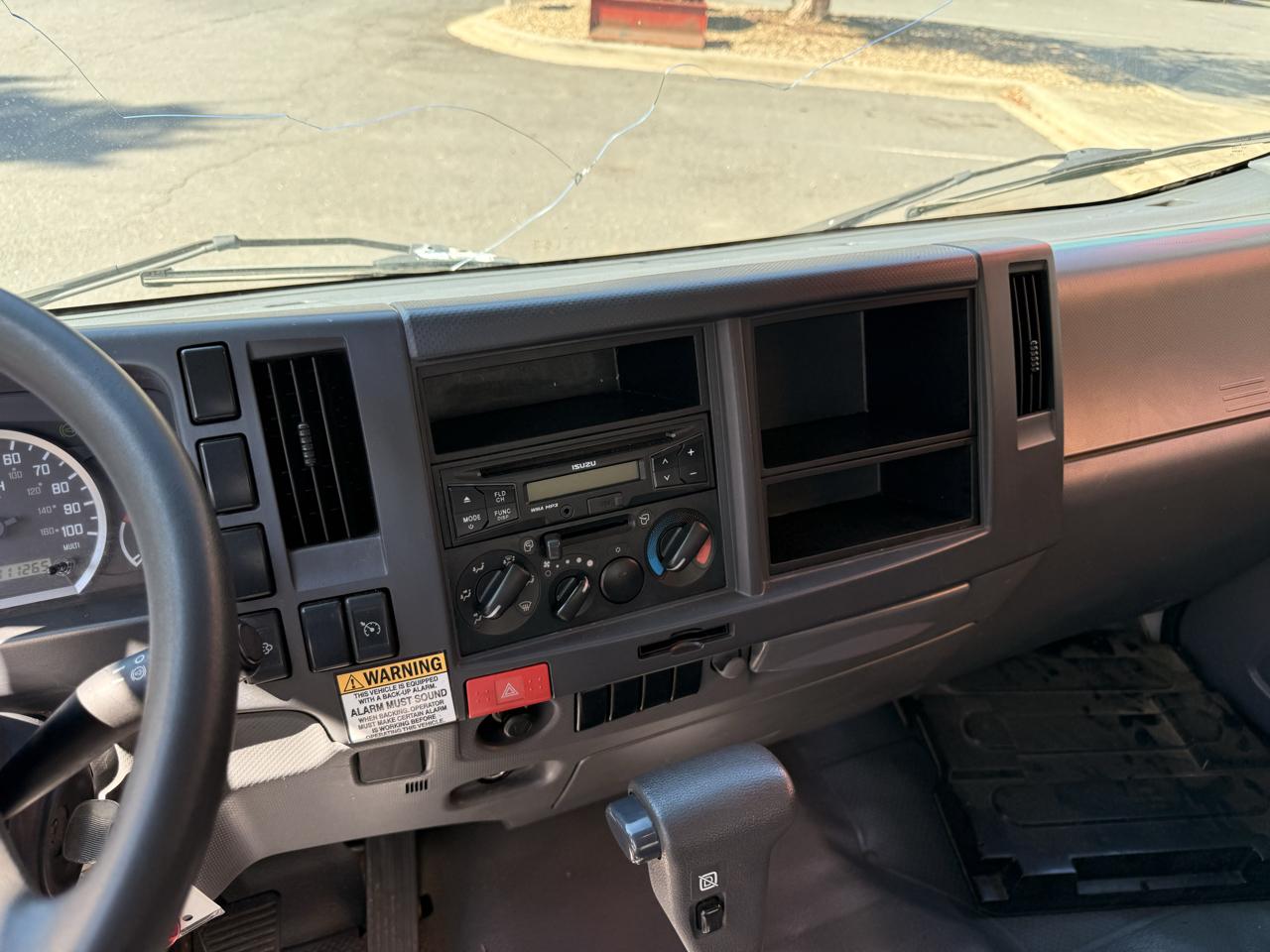 Isuzu NPR  2016