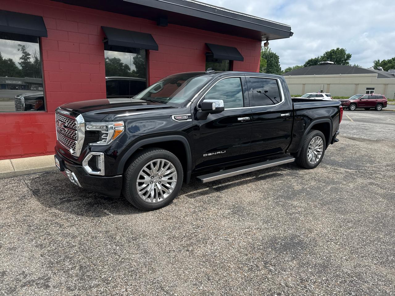 GMC Sierra 1500 4WD Crew Cab 147" Denali 2019