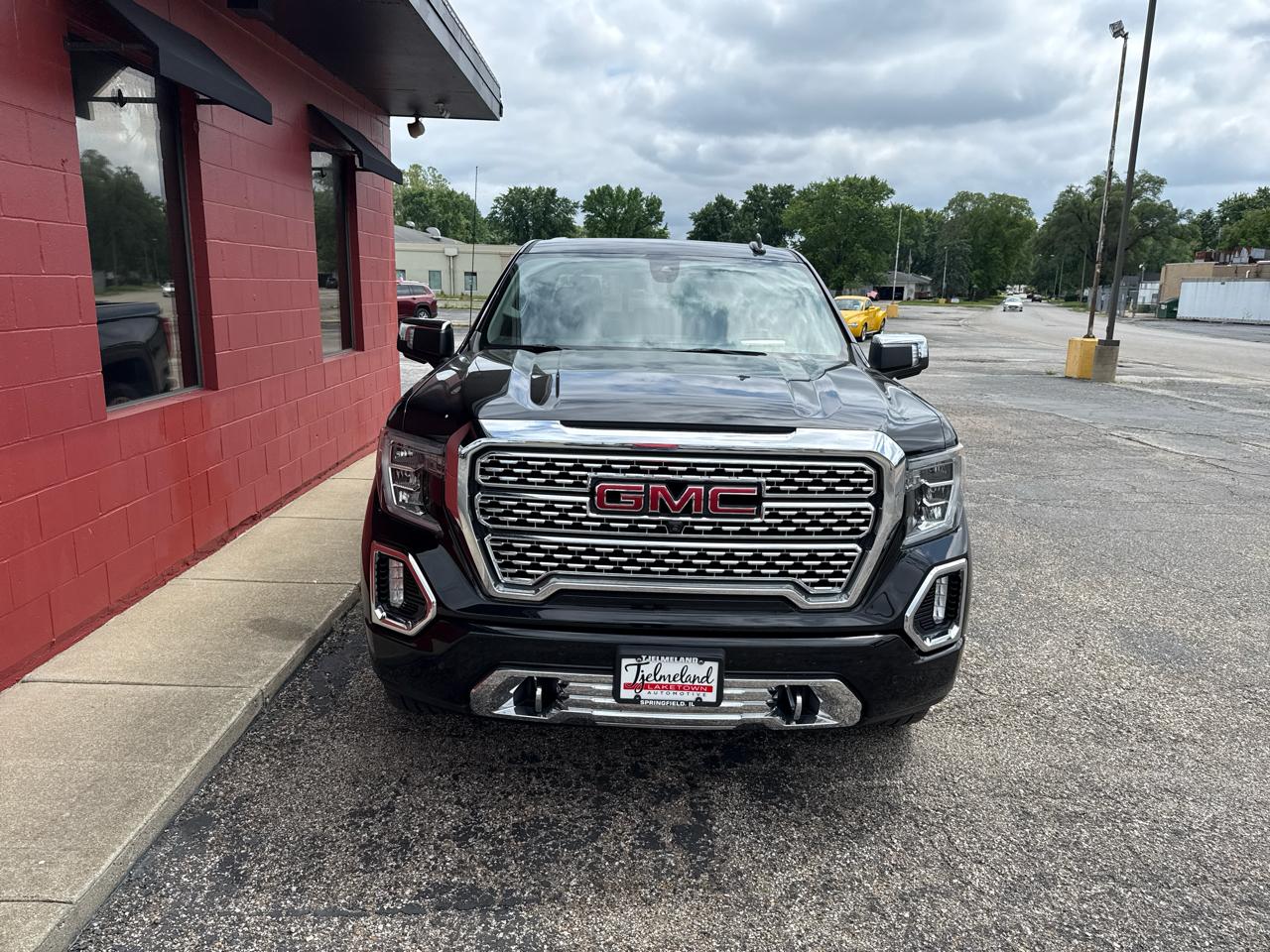 GMC Sierra 1500 4WD Crew Cab 147" Denali 2019