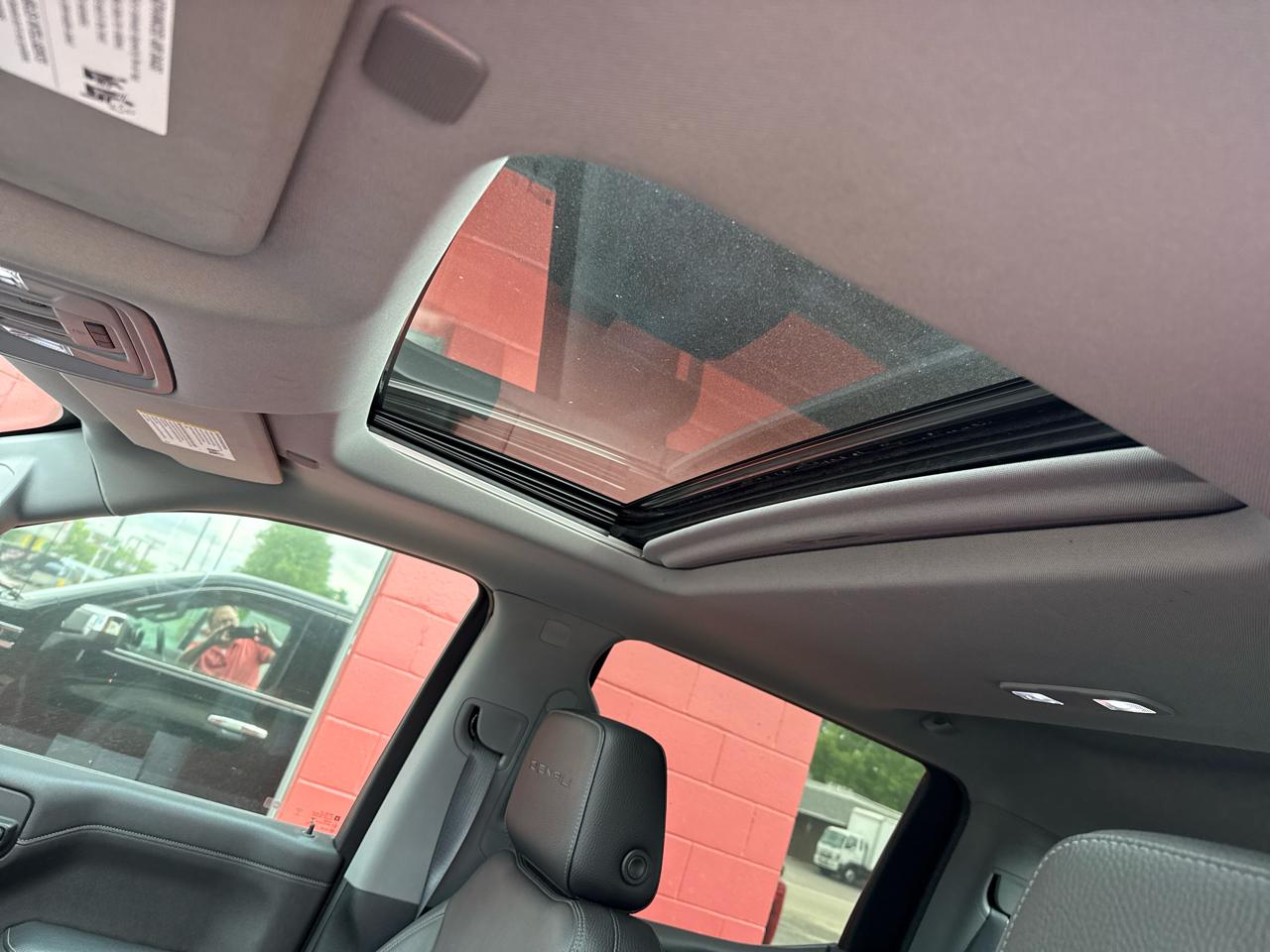 GMC Sierra 1500 4WD Crew Cab 147" Denali 2019