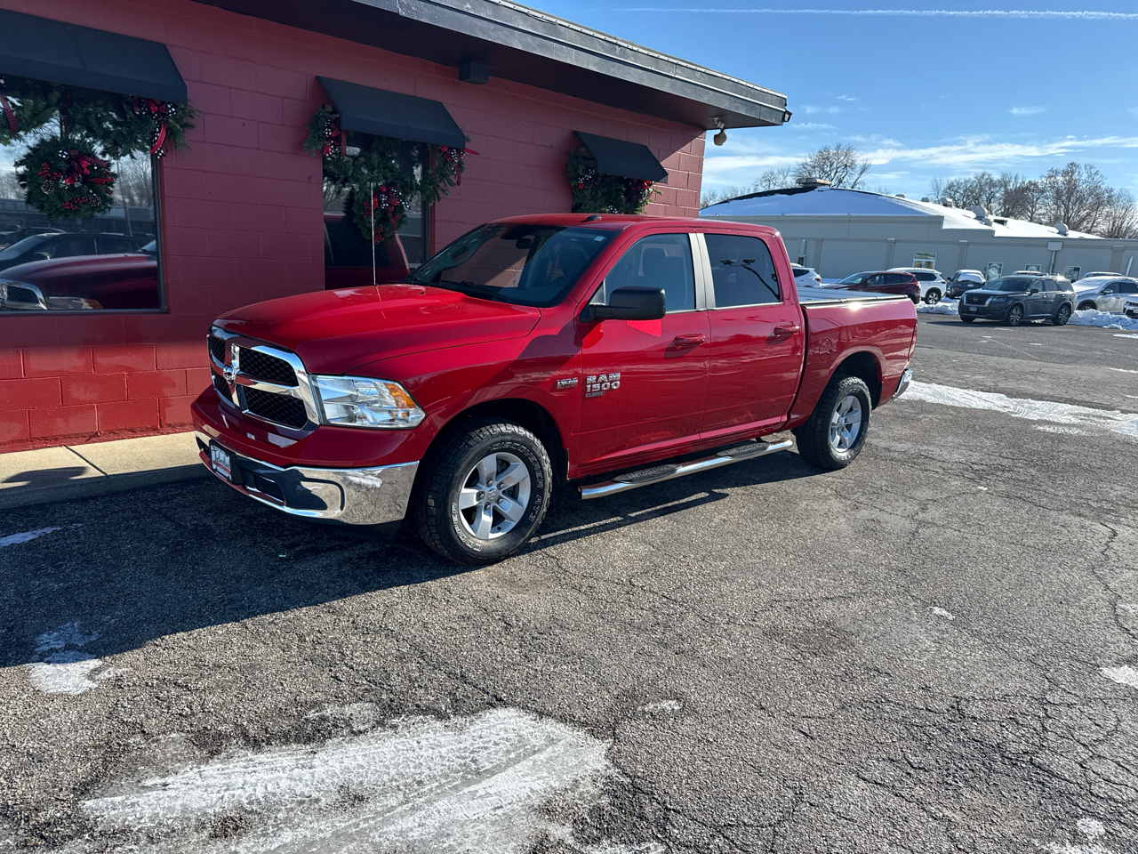RAM 1500 Classic SLT 4x4 Crew Cab 5'7" Box 2019