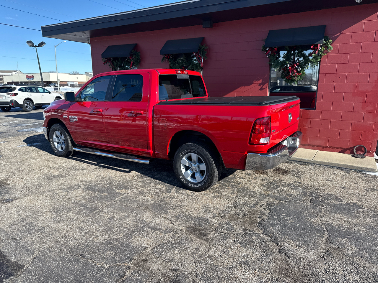 RAM 1500 Classic SLT 4x4 Crew Cab 5'7" Box 2019