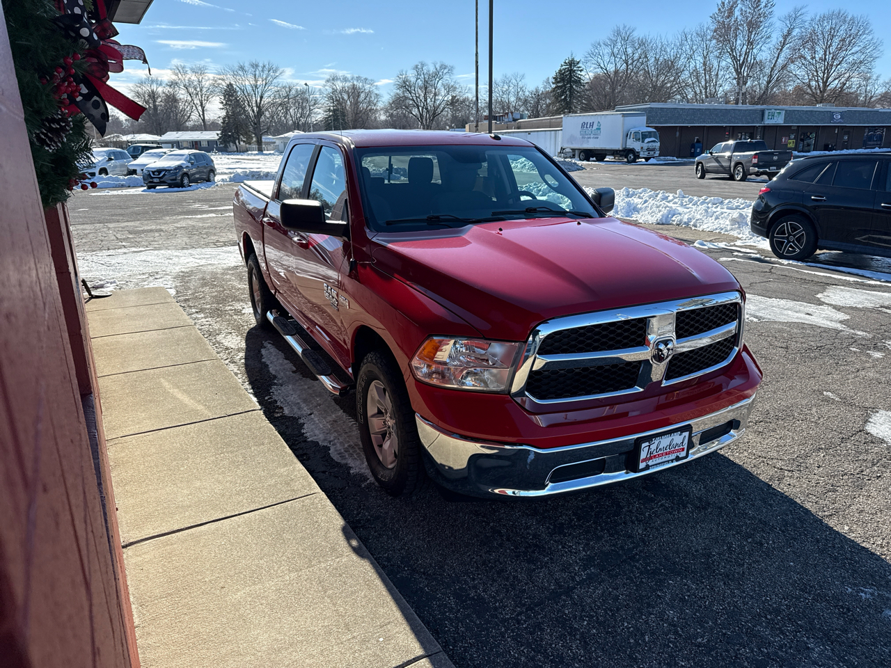 RAM 1500 Classic SLT 4x4 Crew Cab 5'7" Box 2019