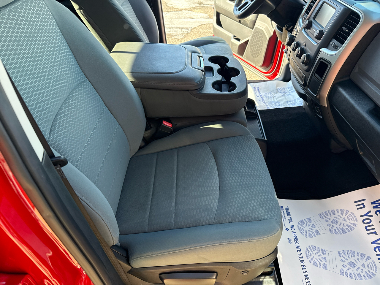 RAM 1500 Classic SLT 4x4 Crew Cab 5'7" Box 2019