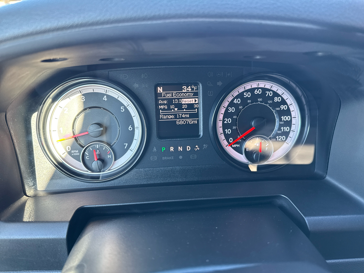 RAM 1500 Classic SLT 4x4 Crew Cab 5'7" Box 2019