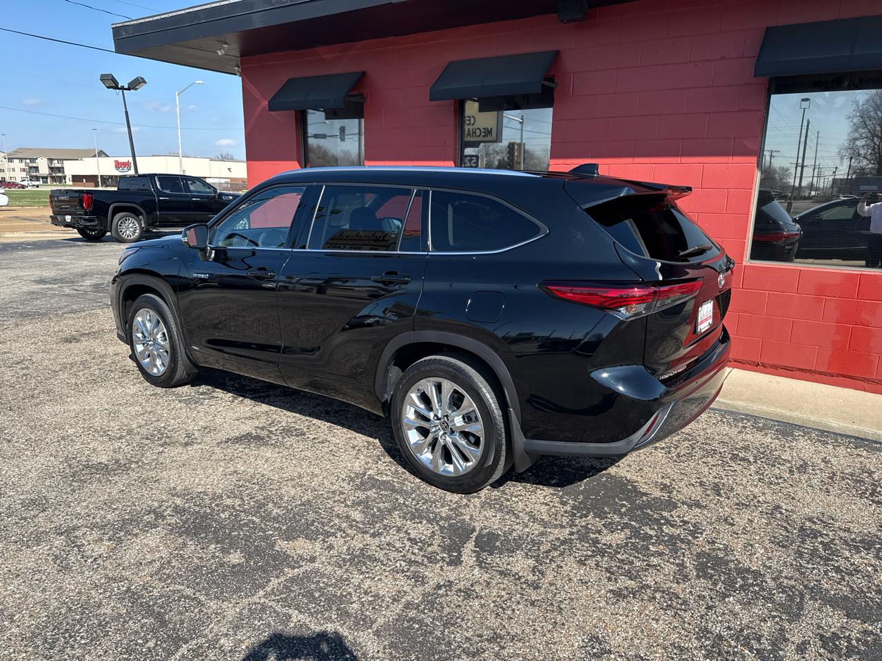 Toyota Highlander Hybrid Limited AWD (Natl) 2021