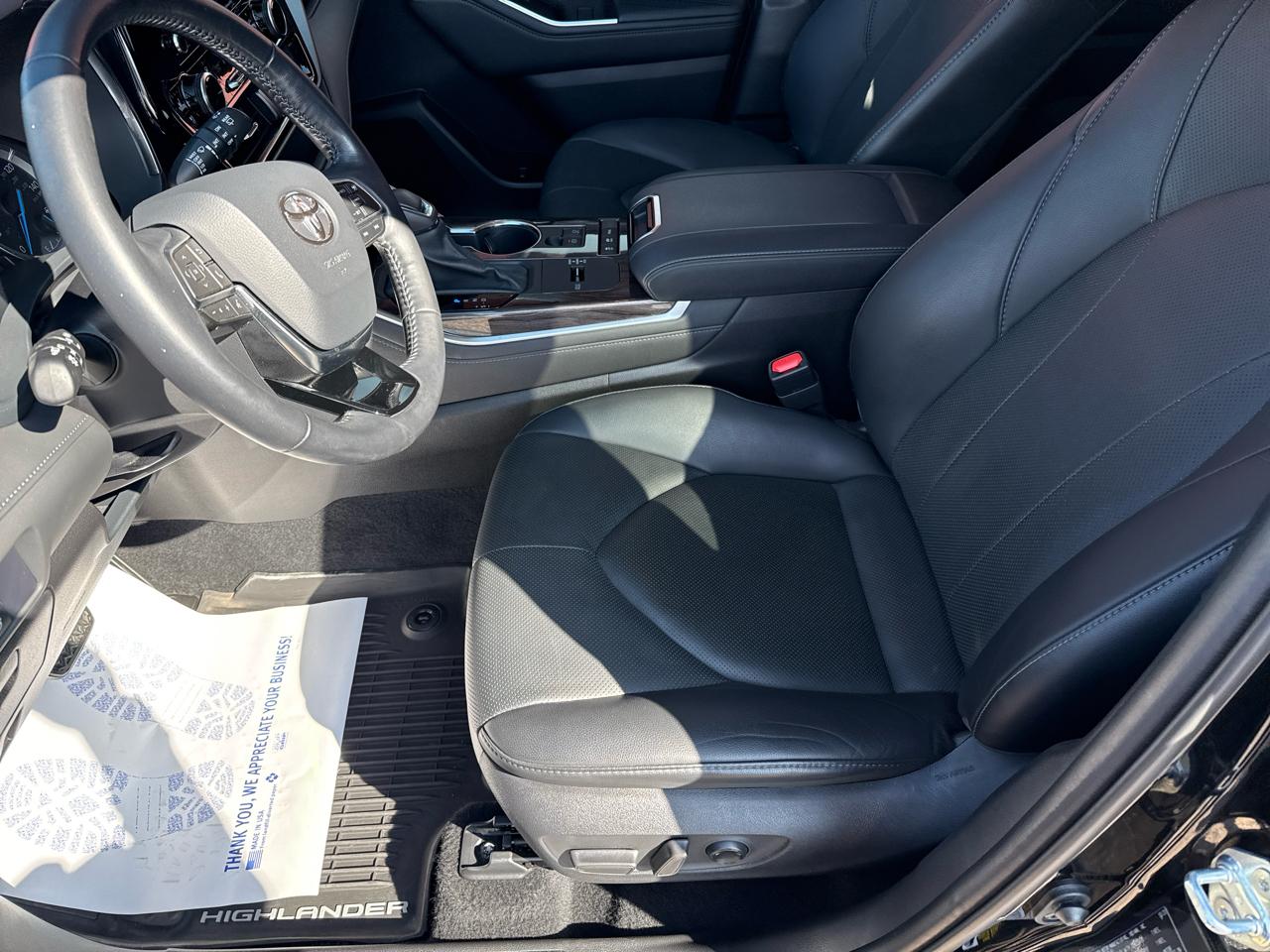 Toyota Highlander Hybrid Limited AWD (Natl) 2021