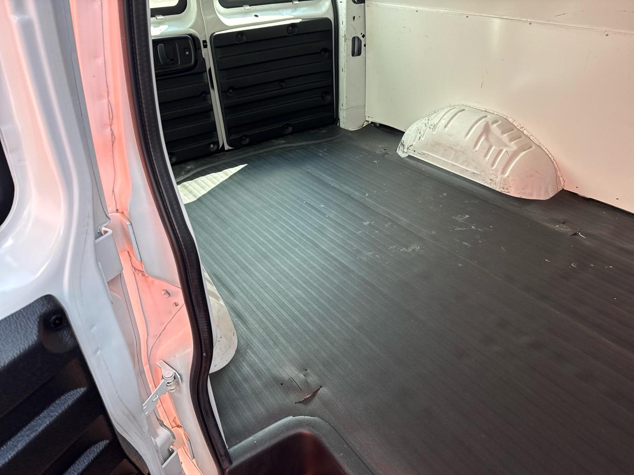 Chevrolet Express Cargo Van RWD 2500 135" 2016