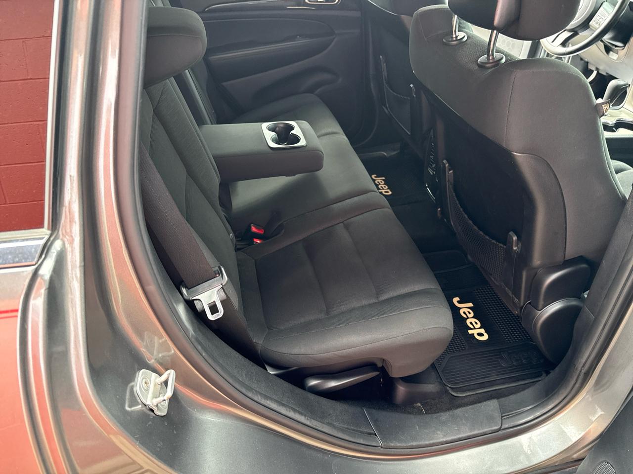 Jeep Grand Cherokee 4WD 4dr Laredo 2013