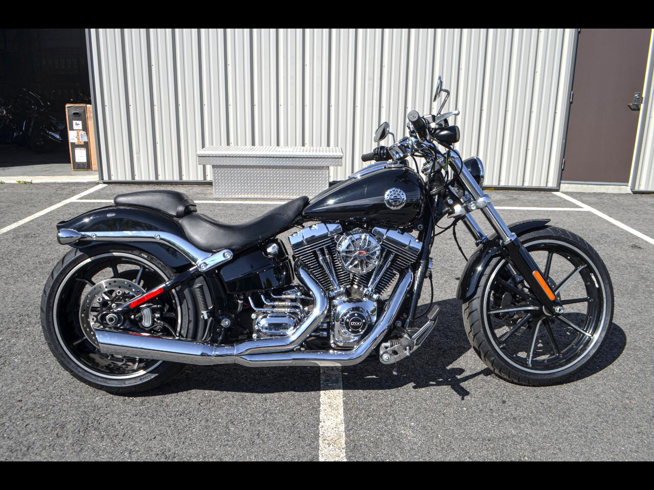 Harley-Davidson Breakout  2015