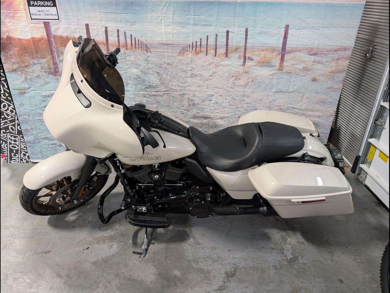 2023 Harley-Davidson FLHXST 