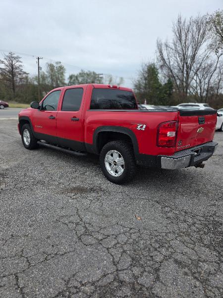 Chevrolet Silverado 1500 LT Crew Cab 4WD 2011