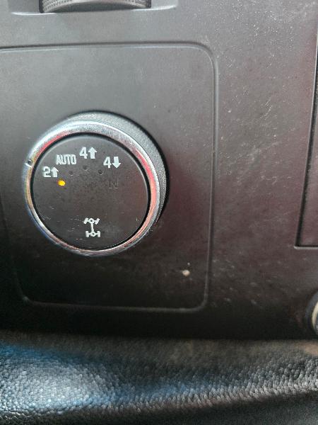 Chevrolet Silverado 1500 LT Crew Cab 4WD 2011