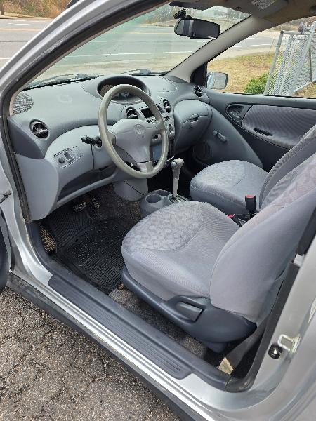 Toyota ECHO 2-Door 2000