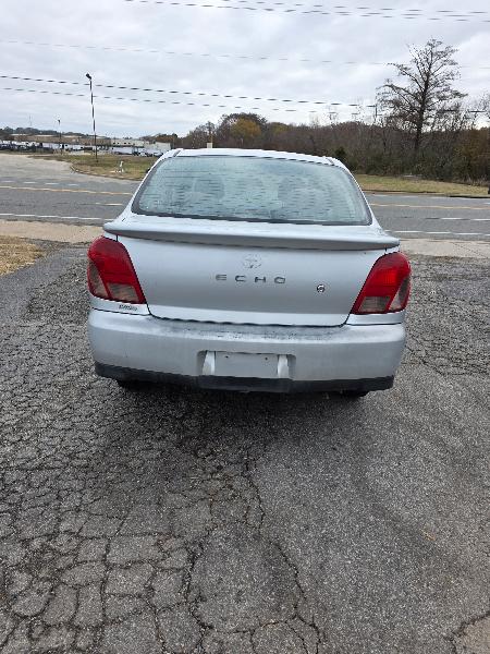 Toyota ECHO 2-Door 2000