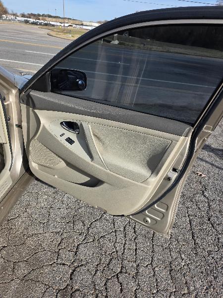 Toyota Camry XLE 5-Spd AT 2009