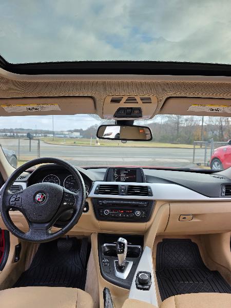 BMW 3-Series 320i Sedan 2014