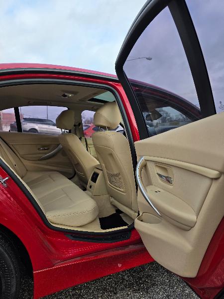 BMW 3-Series 320i Sedan 2014