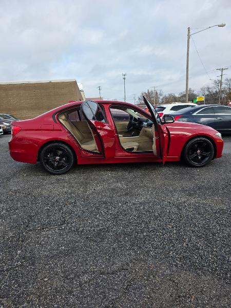 BMW 3-Series 320i Sedan 2014