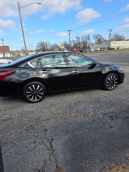 Nissan Altima 2.5 SV 2018