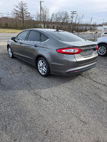 Ford Fusion SE 2013