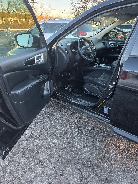 Nissan Pathfinder S 2WD 2019