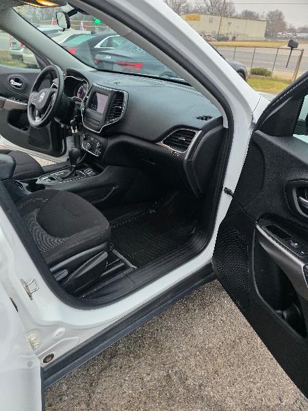 Jeep Cherokee Latitude FWD 2019