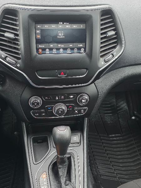 Jeep Cherokee Latitude FWD 2019