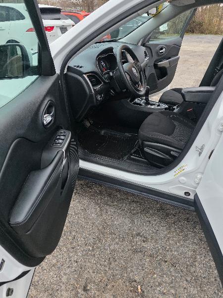 Jeep Cherokee Latitude FWD 2019