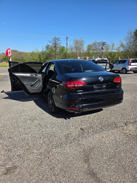 Volkswagen Jetta 1.4T S 6A 2017