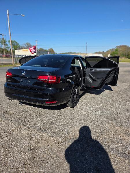 Volkswagen Jetta 1.4T S 6A 2017