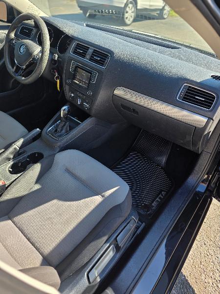 Volkswagen Jetta 1.4T S 6A 2017