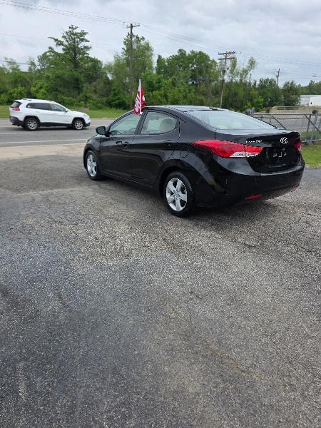 Hyundai Elantra Limited 2011