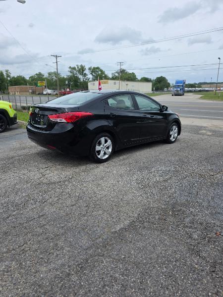 Hyundai Elantra Limited 2011
