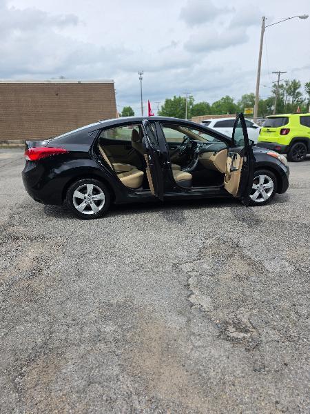 Hyundai Elantra Limited 2011