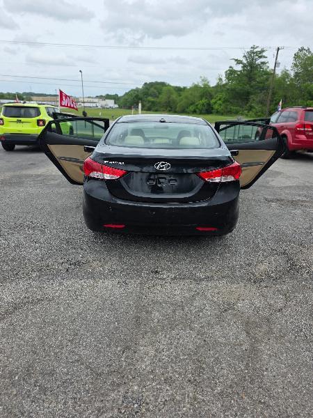 Hyundai Elantra Limited 2011