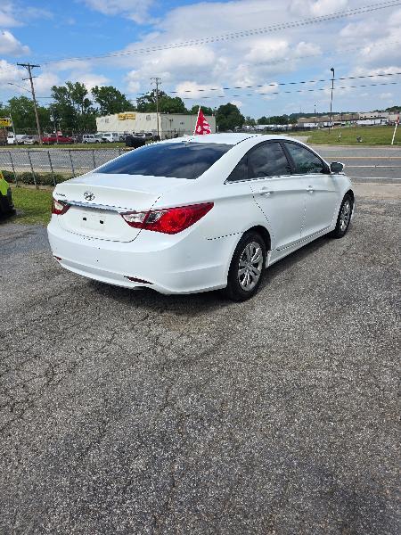 Hyundai Sonata GLS Manual 2012