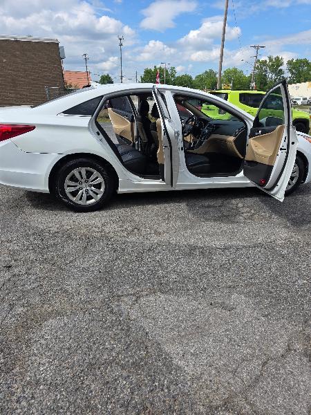 Hyundai Sonata GLS Manual 2012