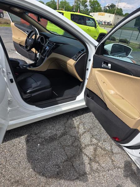 Hyundai Sonata GLS Manual 2012