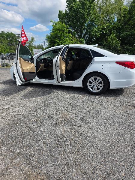 Hyundai Sonata GLS Manual 2012