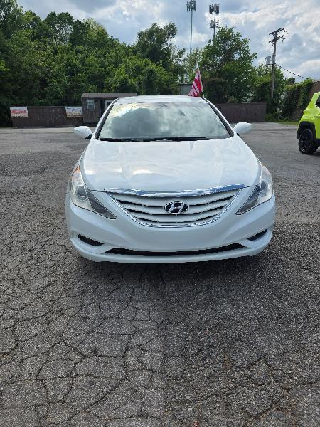 Hyundai Sonata GLS Manual 2012