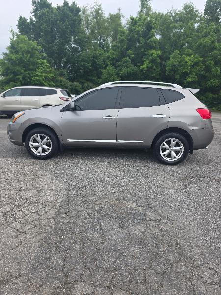 Nissan Rogue S AWD 2011
