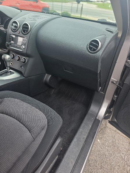 Nissan Rogue S AWD 2011