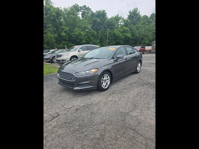 Ford Fusion SE 2015