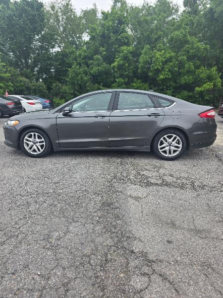 Ford Fusion SE 2015