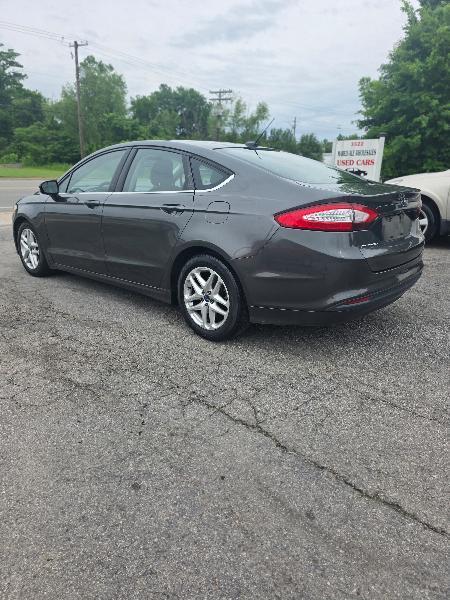 Ford Fusion SE 2015