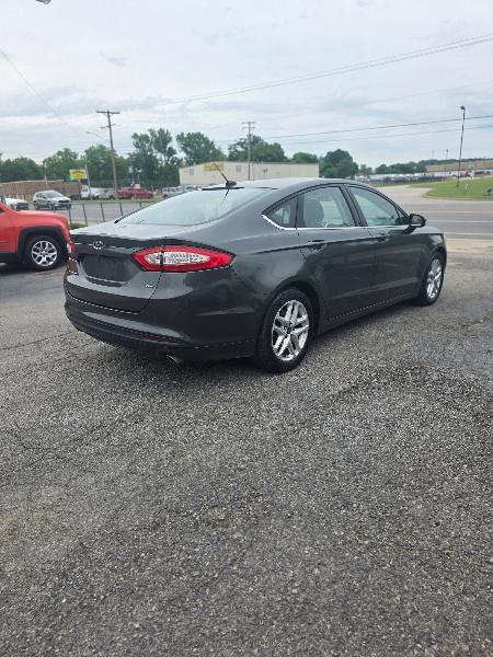 Ford Fusion SE 2015